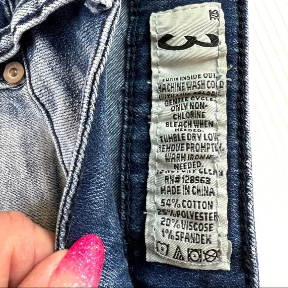 Indigo Rein Forever Distressed Denim Shorts. Sz 3 - Picture 7 of 11